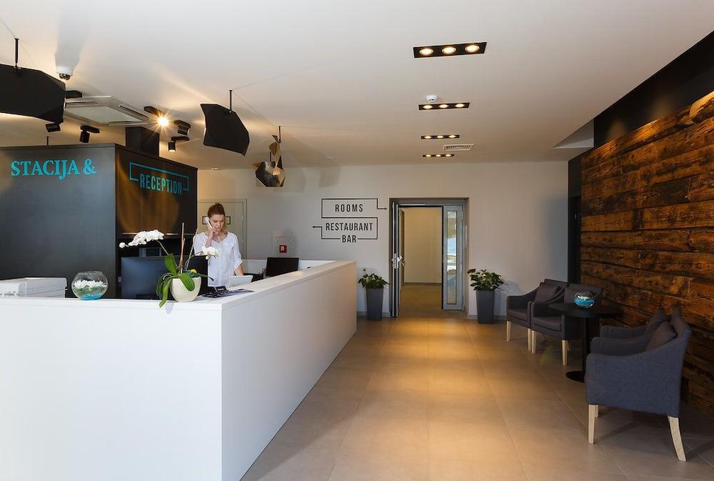 Hotel Stacija Kastela Dış mekan fotoğraf